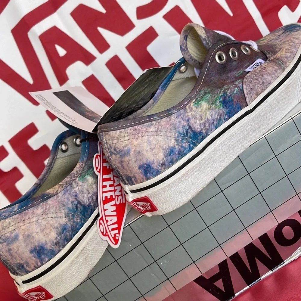Vans Authentic
(MoMA) Claude Monet
VNOA2Z5118H
WMNS sneakers - Picture 14 of 16